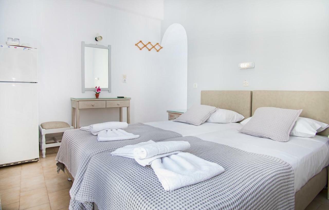 Lalos Rooms Parikia  Exterior photo